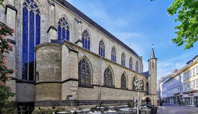 St. Remigius Bonn, Nordfassade an der Brüdergasse
