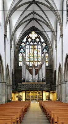 Innenansicht mit Blick zur Orgel, St. Mariä Empfängnis