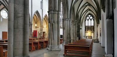 Blick in das Seitenschiff Richtung Osten