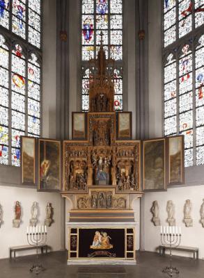 Chor mit Altar von H. Douvermann