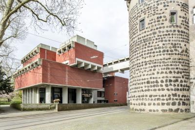 Clemens-Sels-Museum mit Brücke zum Obertor