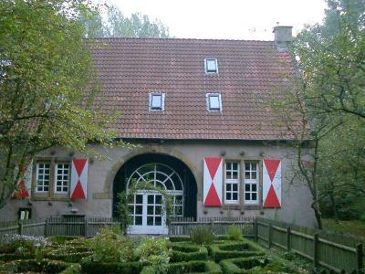 Torhaus vor der Restaurierung, Gartenseite