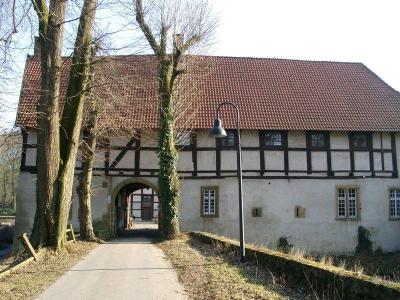 Vorburg Haus Brinke mit Torhaus