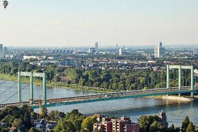 Luftaufnahme der Rodenkirchener Brücke