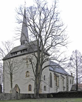 Außenansicht St. Laurentius von Westen