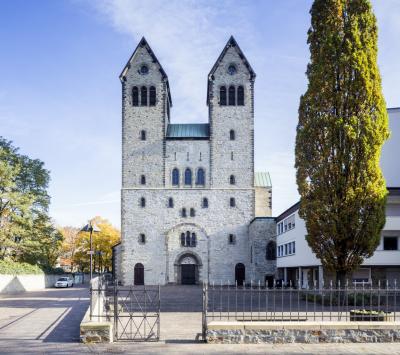 Westfassade Abdinghofkirche