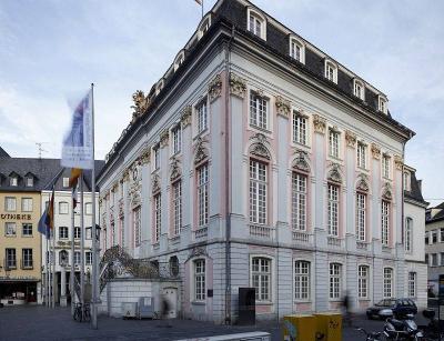 Südwestansicht Rathaus Bonn