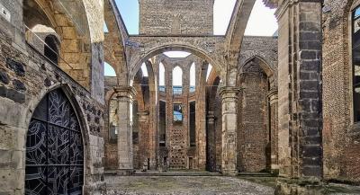 Innenraum Alt St. Alban