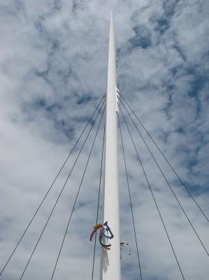 65 m hoher Pylon der CHIO-Brücke