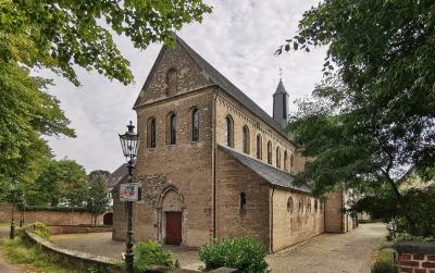 St. Suitbertus Kaiserswerth, Westansicht