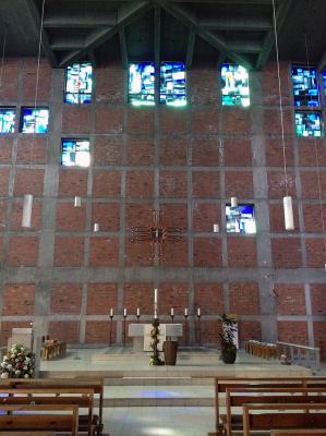 Innenansicht mit Blick zum Altar
