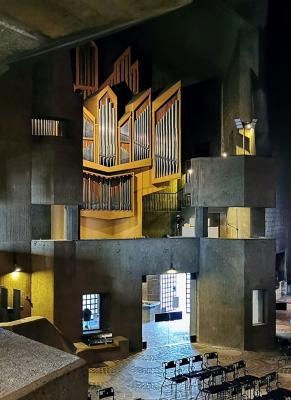 Blick auf die Orgel