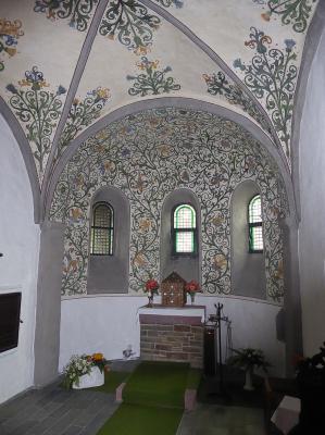Blick in die romanische Kapelle