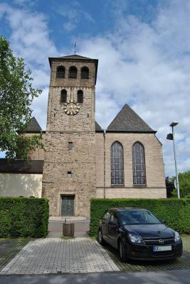 Westansicht mit Kirchturm von St. Johann