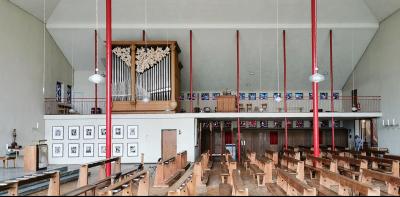 Blick auf Orgel und Orgelempore