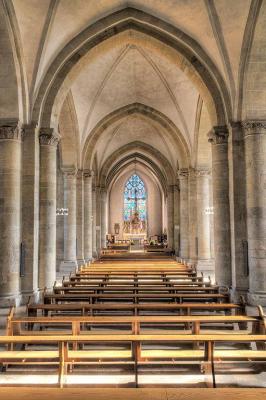 Innenansicht mit Blick in den Chor