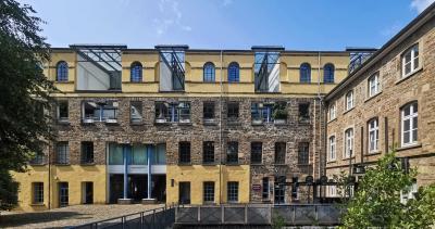 Ostfassade eh. Zwirnerei