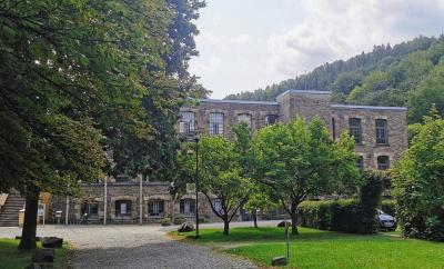 Eh. Spinnereigebäude von Norden (heute Rathaus)
