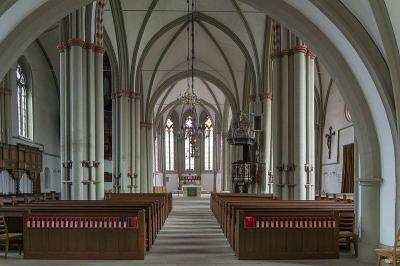 Innenansicht mit Blick in den Chor 