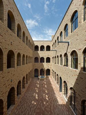 Studentenwohnheim ROM.HOF, Innenhof