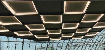 Lichtdecke unter Tonnendach