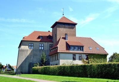 Rückseite der Burg Horn