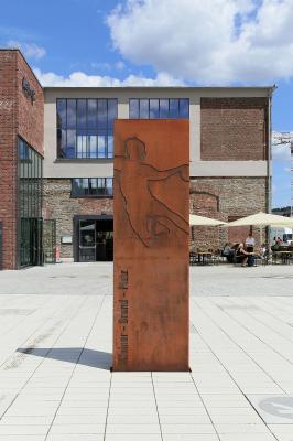 Heiner-Brand-Platz vor Halle 32