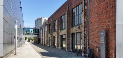 Verbindungsbrücke zwischen Halle 32 und Schwalbe-Arena