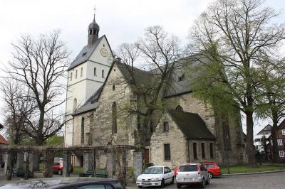 Außenansicht von St. Johannes Baptist in Salzkotten