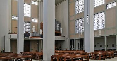Innenraum St. Mechtern, Blick Richtung Orgelempore