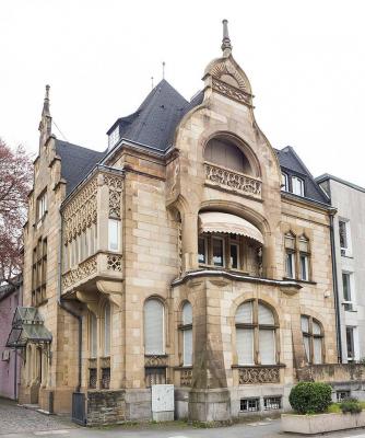Fassade der Villa Ermekeil in Bonn