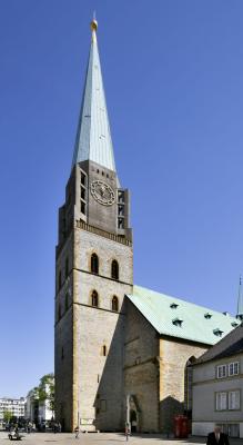 Altstädter Nicolaikirche mit Turm