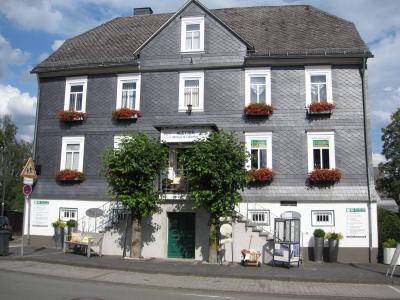 schieferverkleidetes Fachwerkhaus auf der Hochstraße Nr. 9, Bad Berleburg