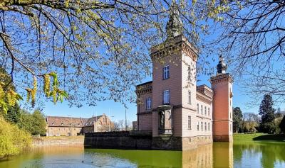 Westansicht Herrenhaus Schloss Gracht