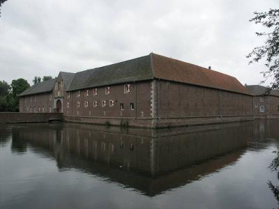 Die äußere Vorburg von Schloss Trips in Geilenkirchen, Ansicht von Norden