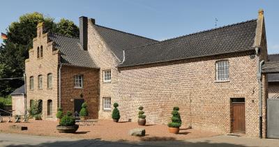 emaliger Burgmühlenhof