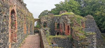 Kaiserpfalz, Ruine des Palas, Innenraum