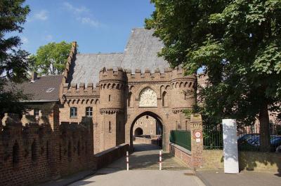 Schloss Paffendorf, südliches Haupttor