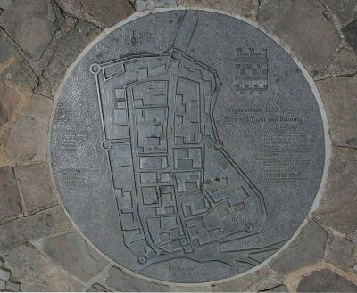 Relief mit dem Grundriss von Bergneustadt 1832