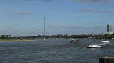 Gesamtansicht mit Rheinblick