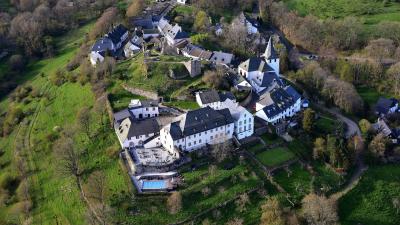 Luftbild vom Historischen Ortskern von Dahlem-Kronenburg