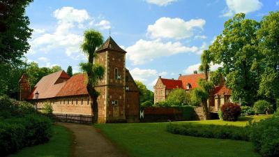 Burg Hülshoff, Vor- und Hauptburg