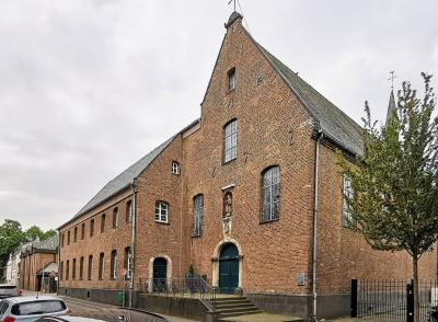 Rheinhauskapelle des ehemaligen Kapuzinerklosters, Erzbischöfliches Suitbertus-Gymnasium