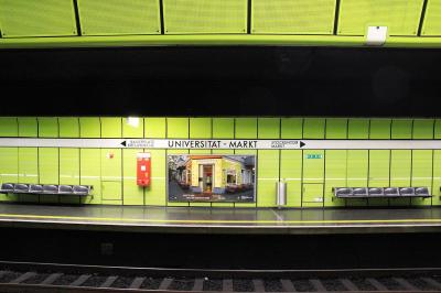 U-Bahn Station Universtität/Markt, Bahnsteig