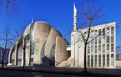 Zentralmoschee Köln Straßenansicht
