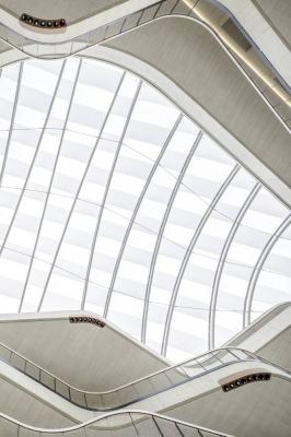Detail der Deckenkonstruktion des Atriums