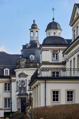 Blick auf Treppenturm und Südflügel