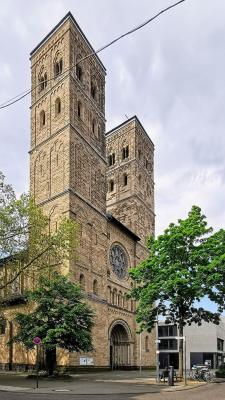 Doppelturmfassade St. Heribert Köln-Deutz