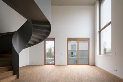 Mehrgeschossige Atelierwohnung mit Galeriegeschoss