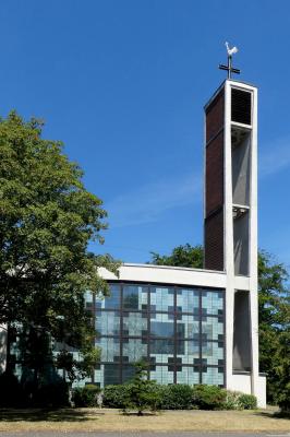 St. Stephanus-Kirche Ungelsheim, Frontansicht